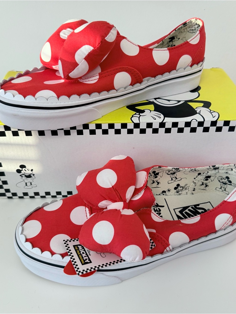 Disney Minnie Mouse vans